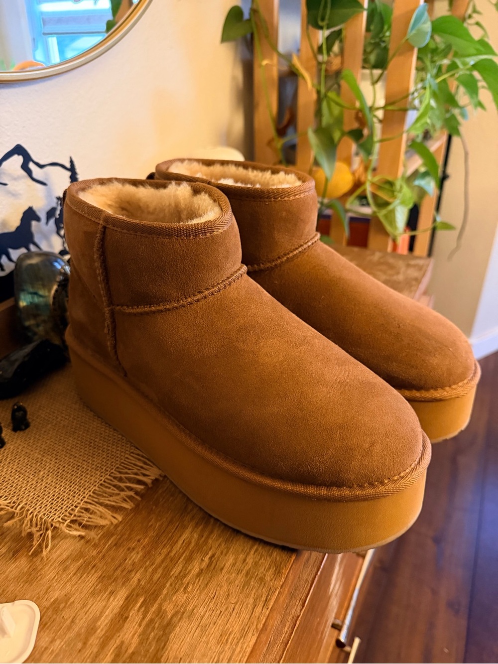NEW EMU Australia Platform Boot